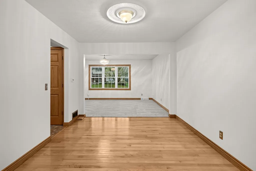 1339 W 41st Street IA