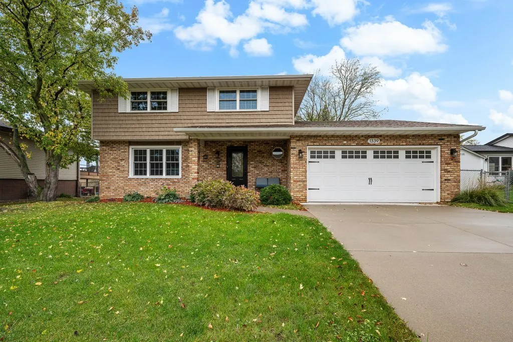 1339 W 41st Street IA