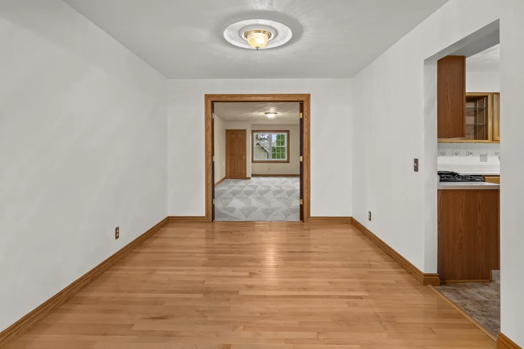 1339 W 41st Street IA