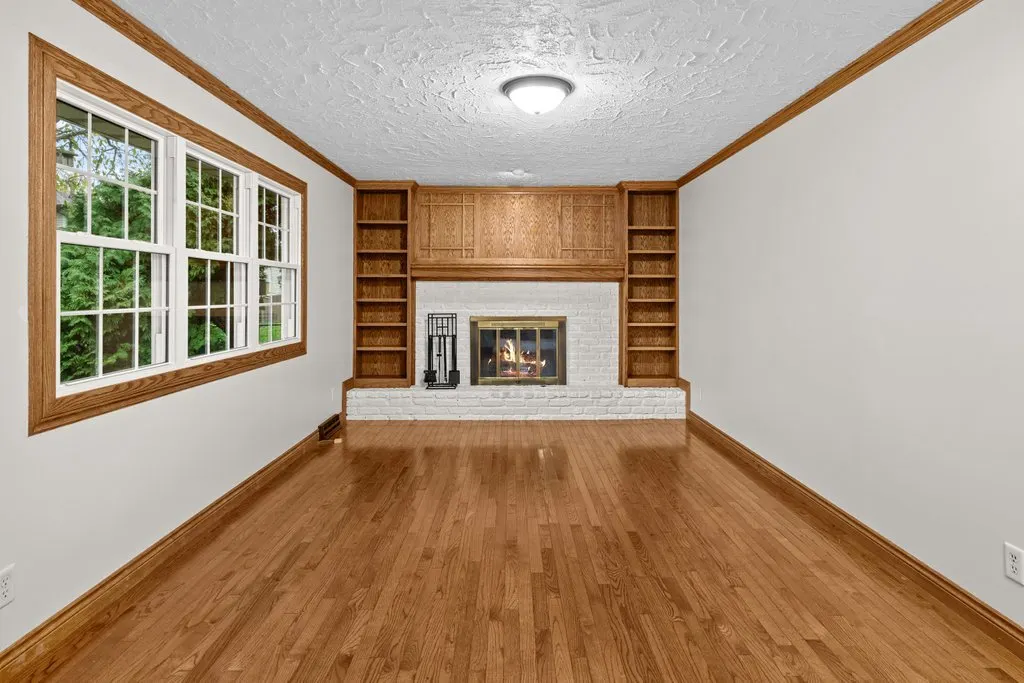1339 W 41st Street IA