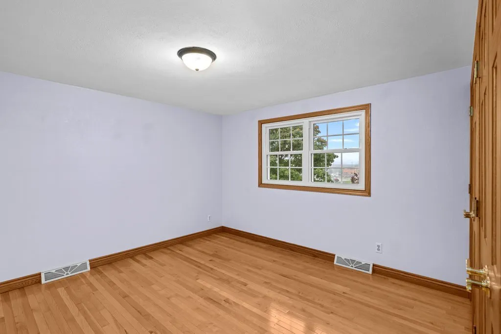 1339 W 41st Street IA