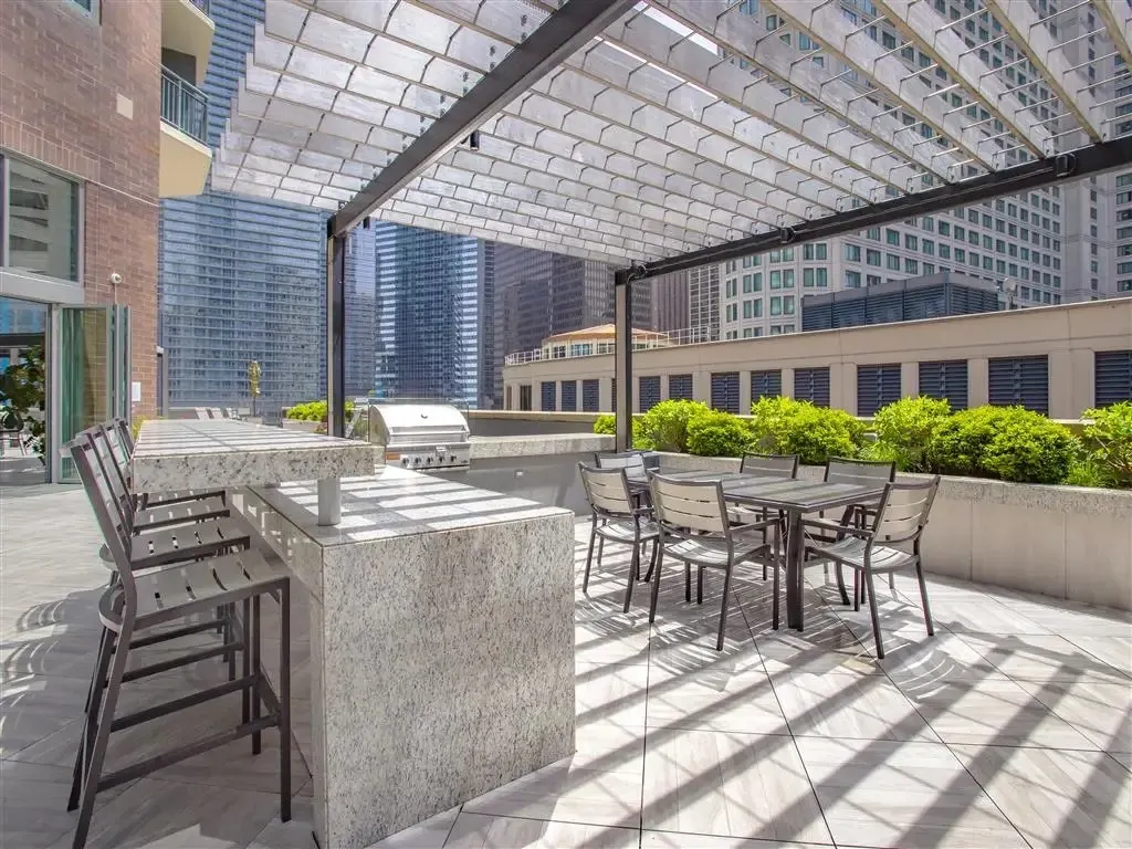 400 N McClurg Court IL #1907
