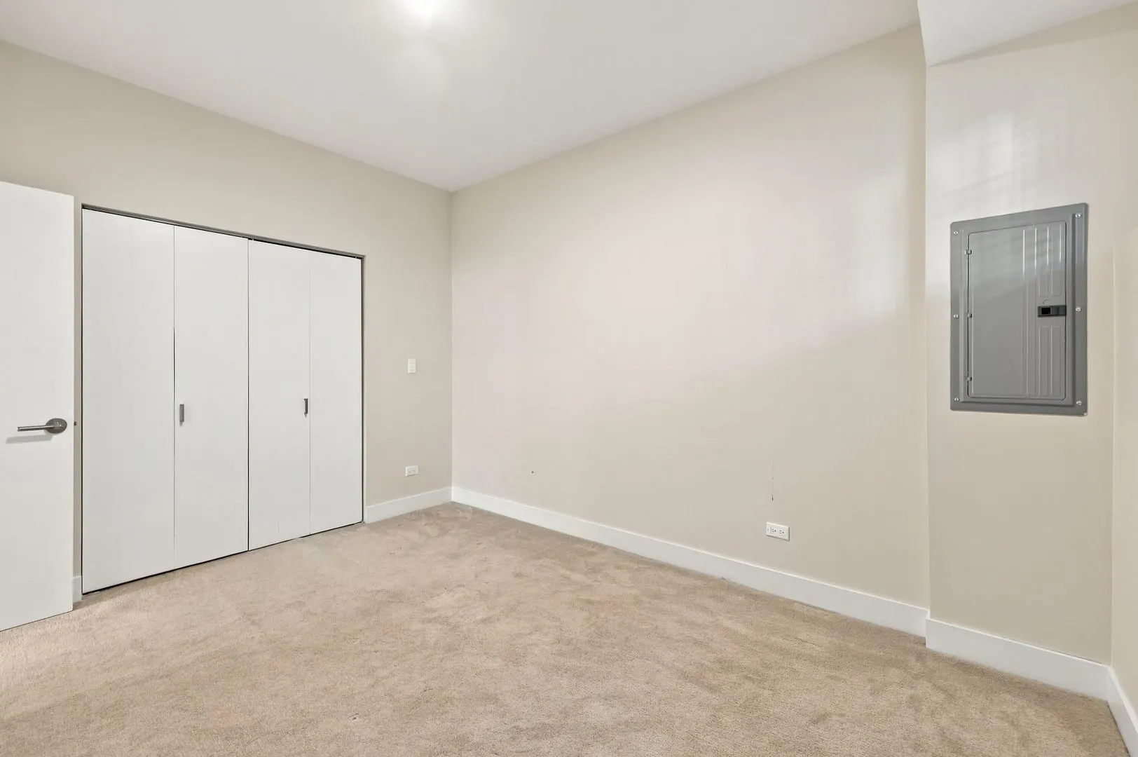 5200 W Eddy Street IL