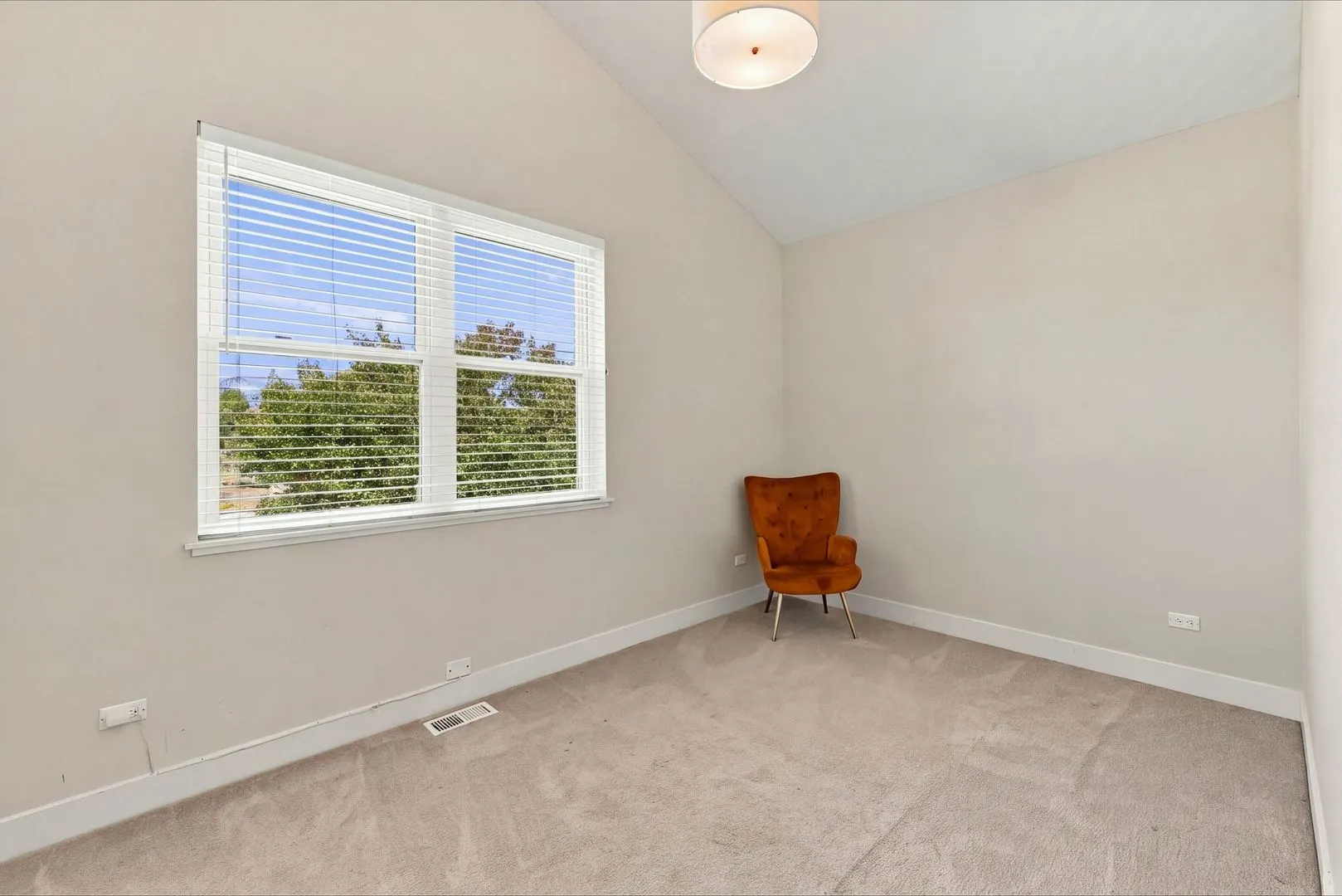 5200 W Eddy Street IL