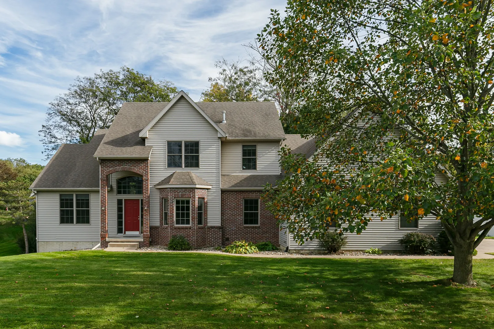 108 S Barrington Drive IL