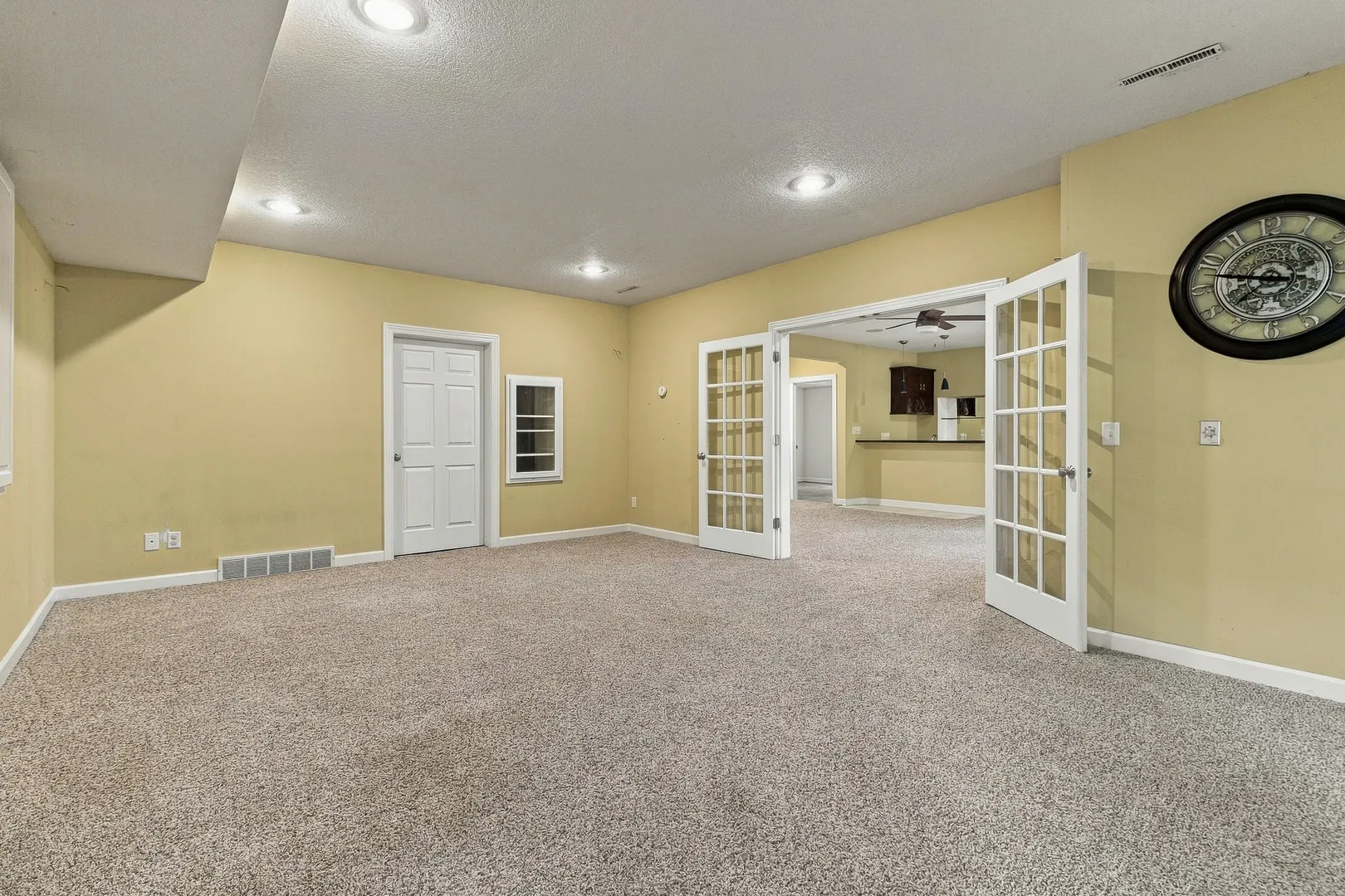 108 S Barrington Drive IL