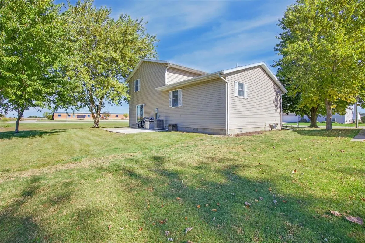 718 N Leona Lane IL