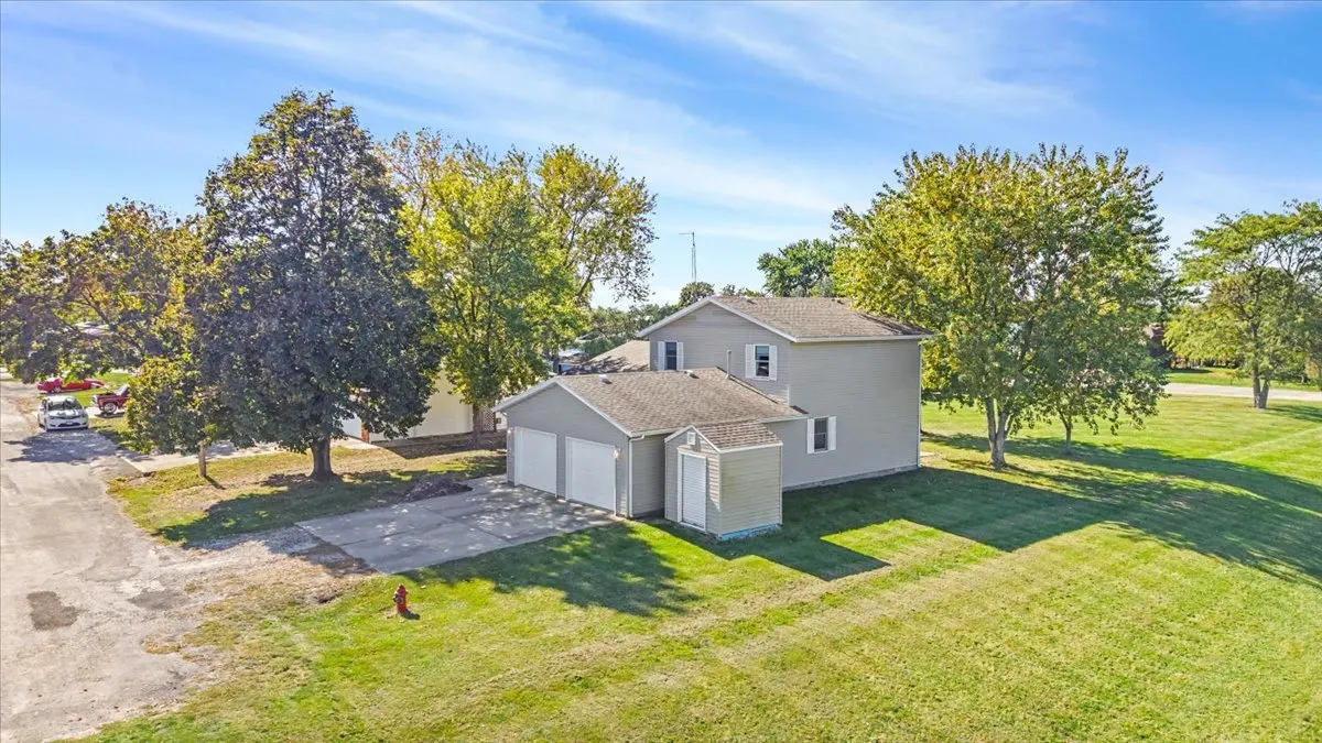 718 N Leona Lane IL