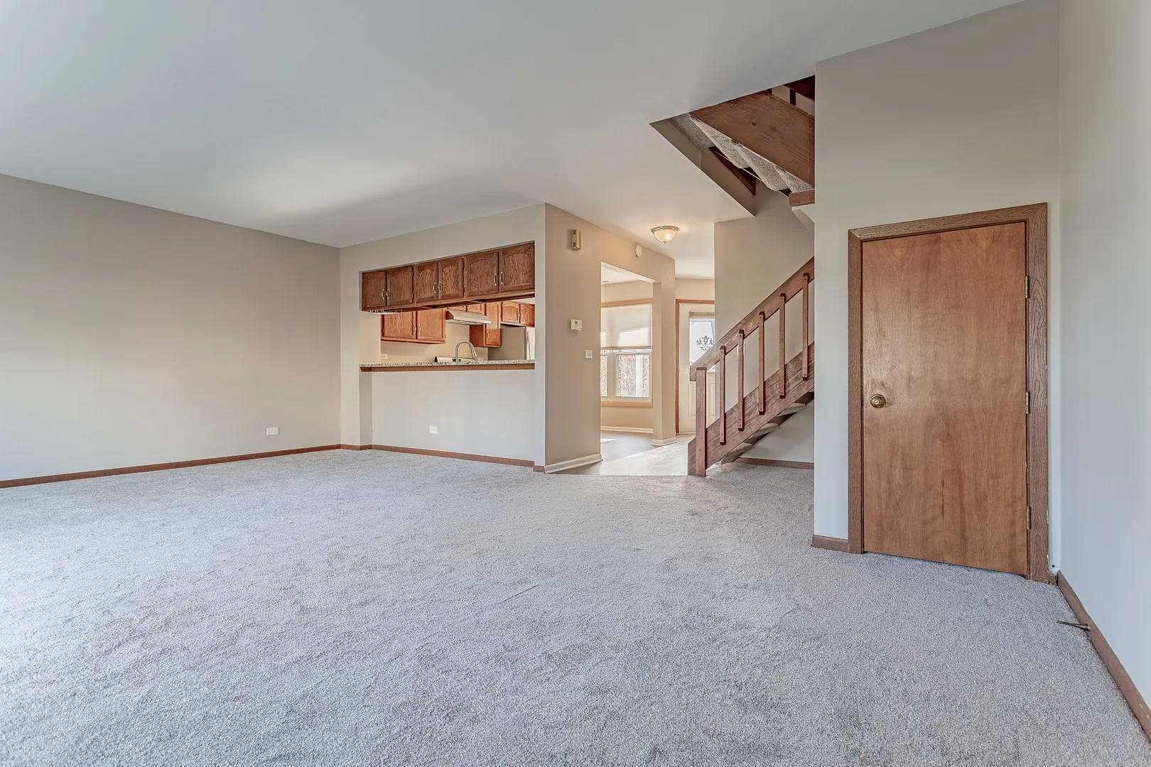 279 University Lane IL