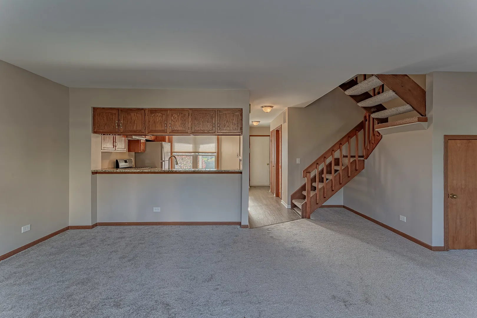 279 University Lane IL
