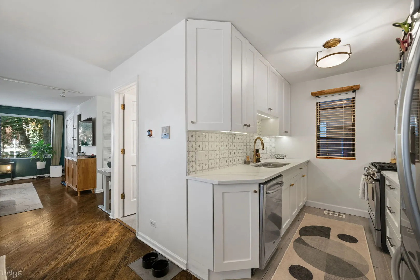2643 N SOUTHPORT Avenue IL #1F