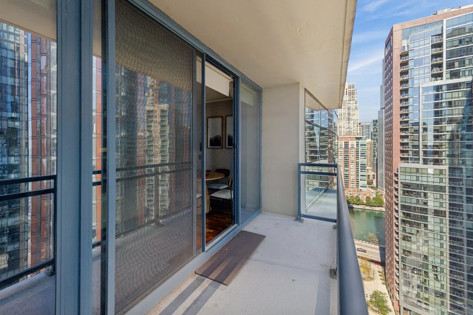 201 N Westshore Drive IL #2804