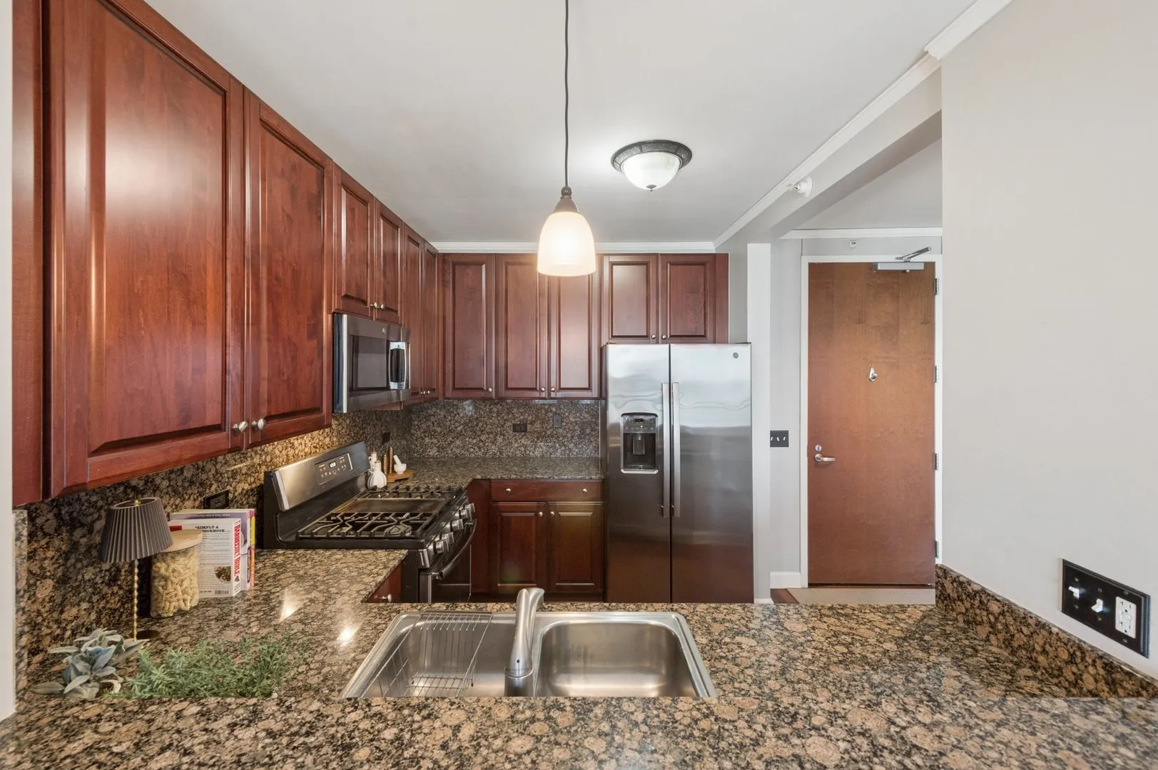 201 N Westshore Drive IL #2804