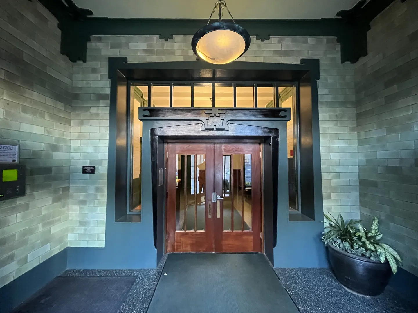 732 S Financial Place IL #410