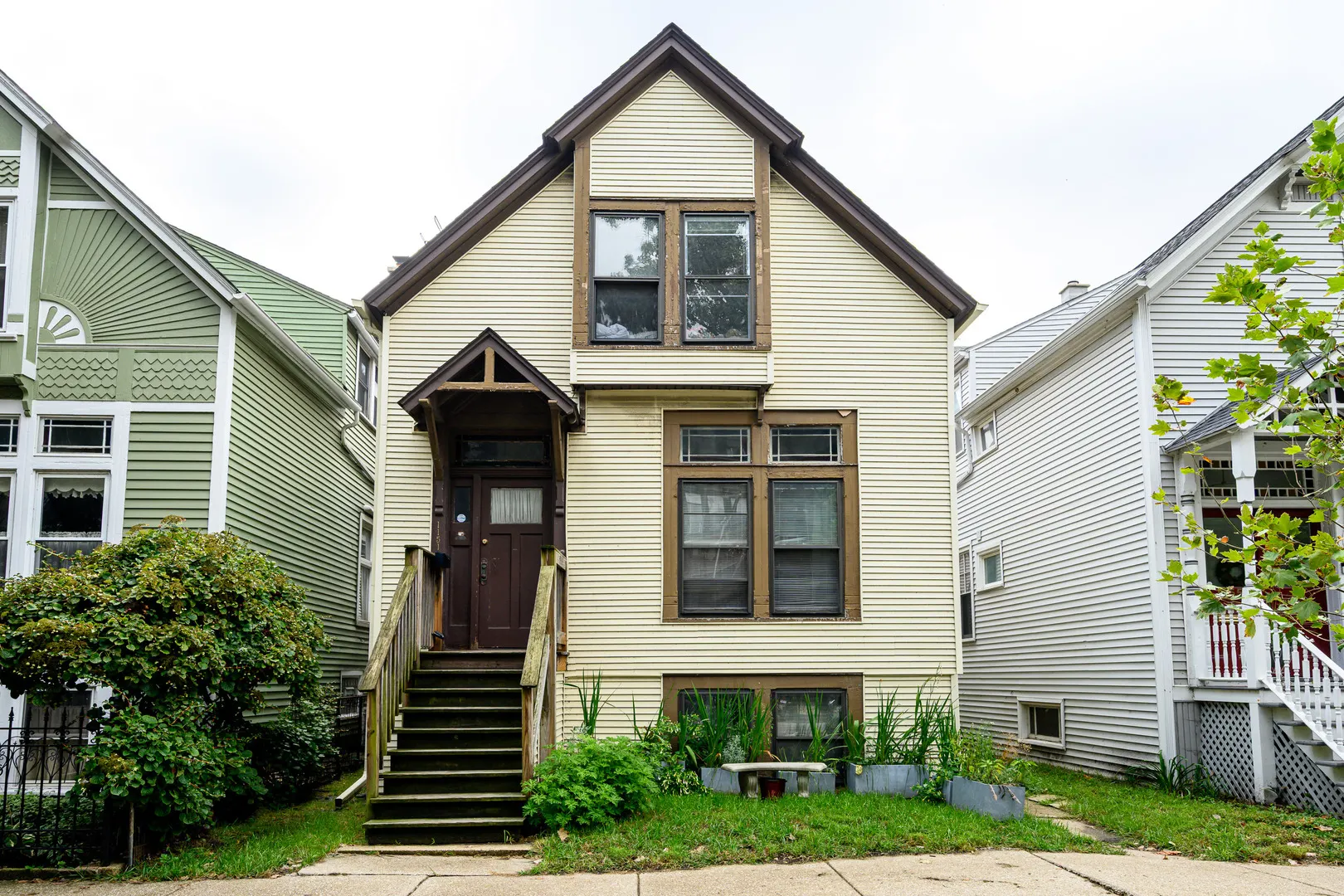 1151 W Lill Avenue IL