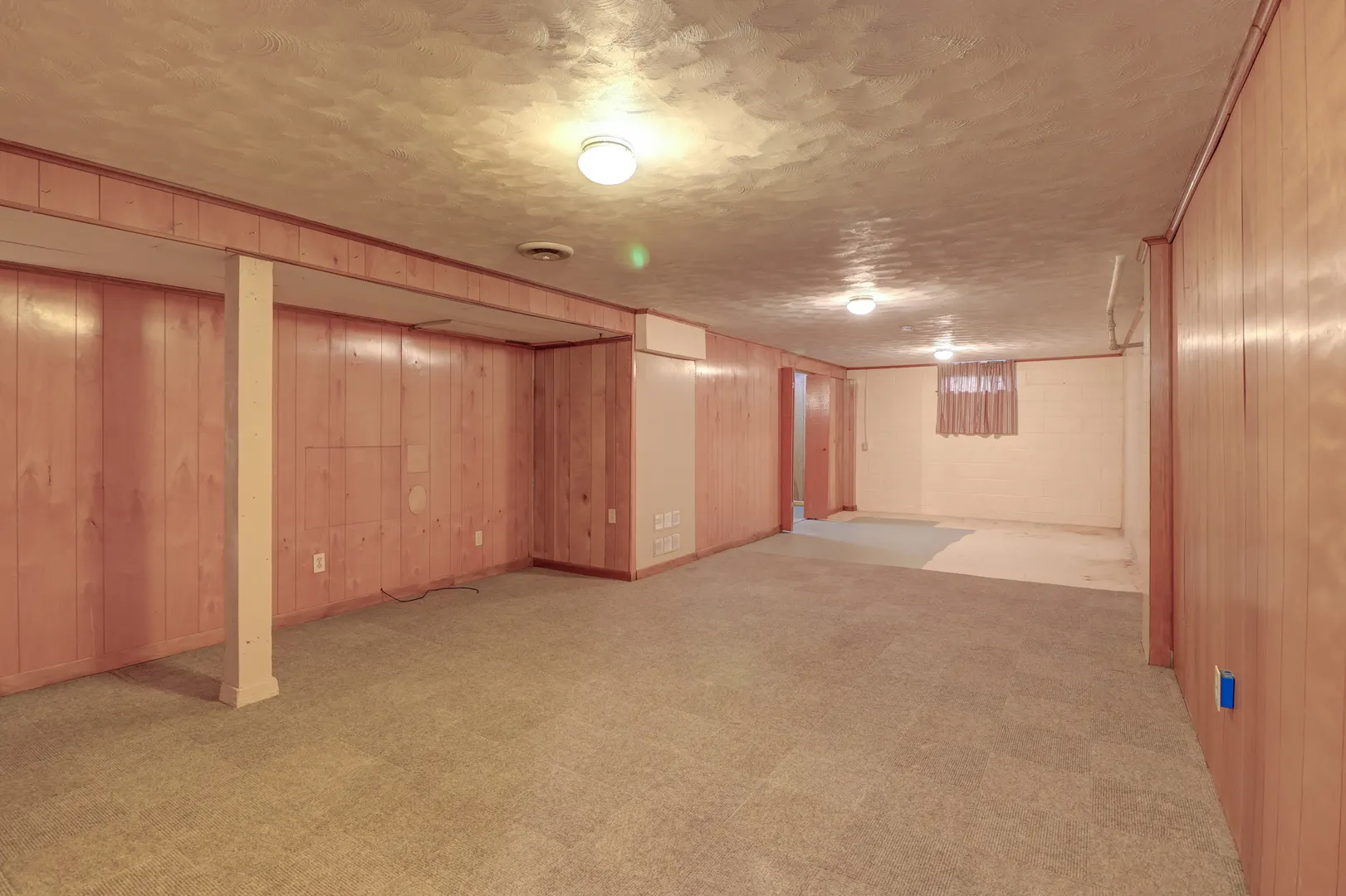 1724 N 8th Street IA