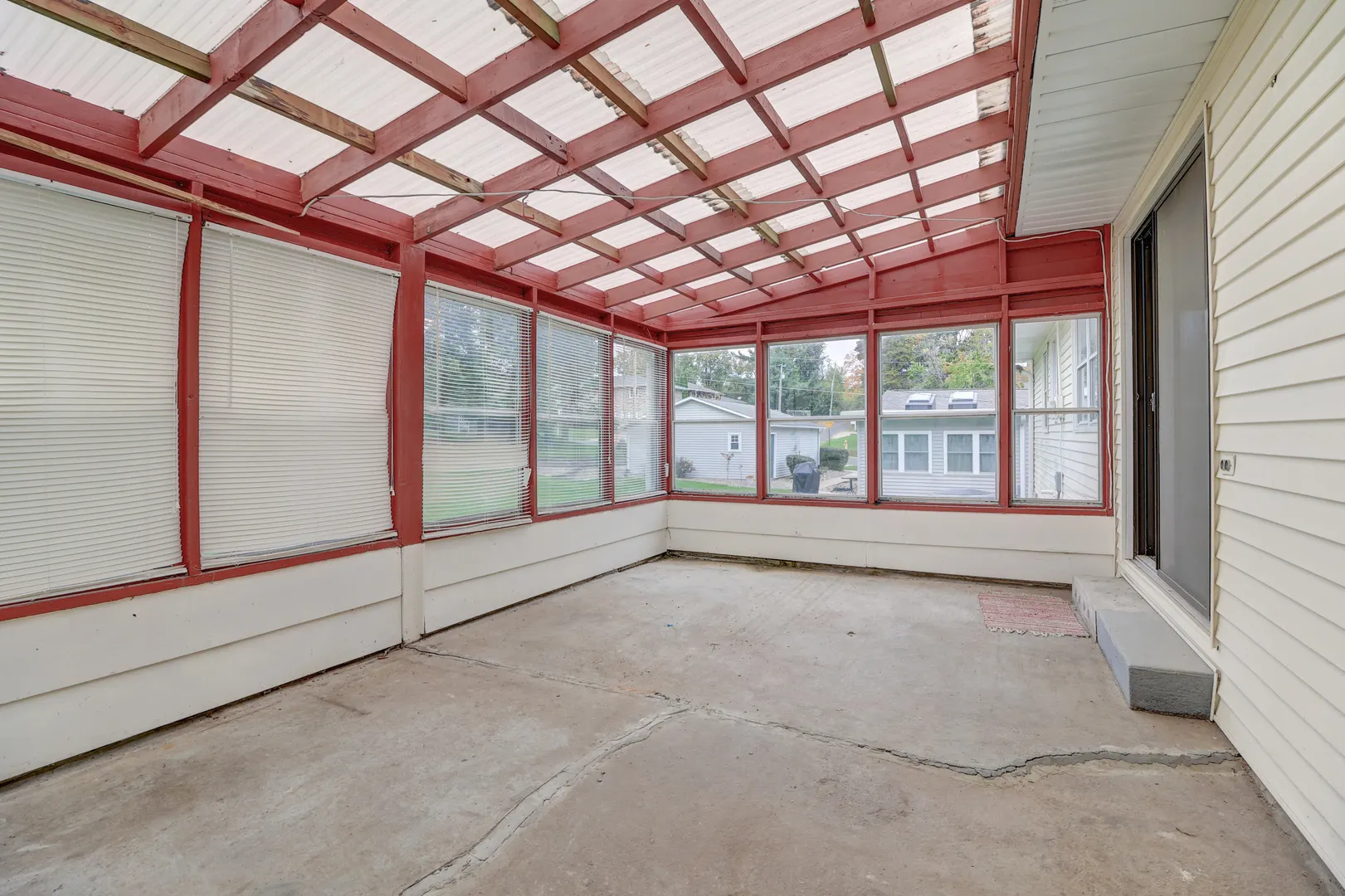 1724 N 8th Street IA