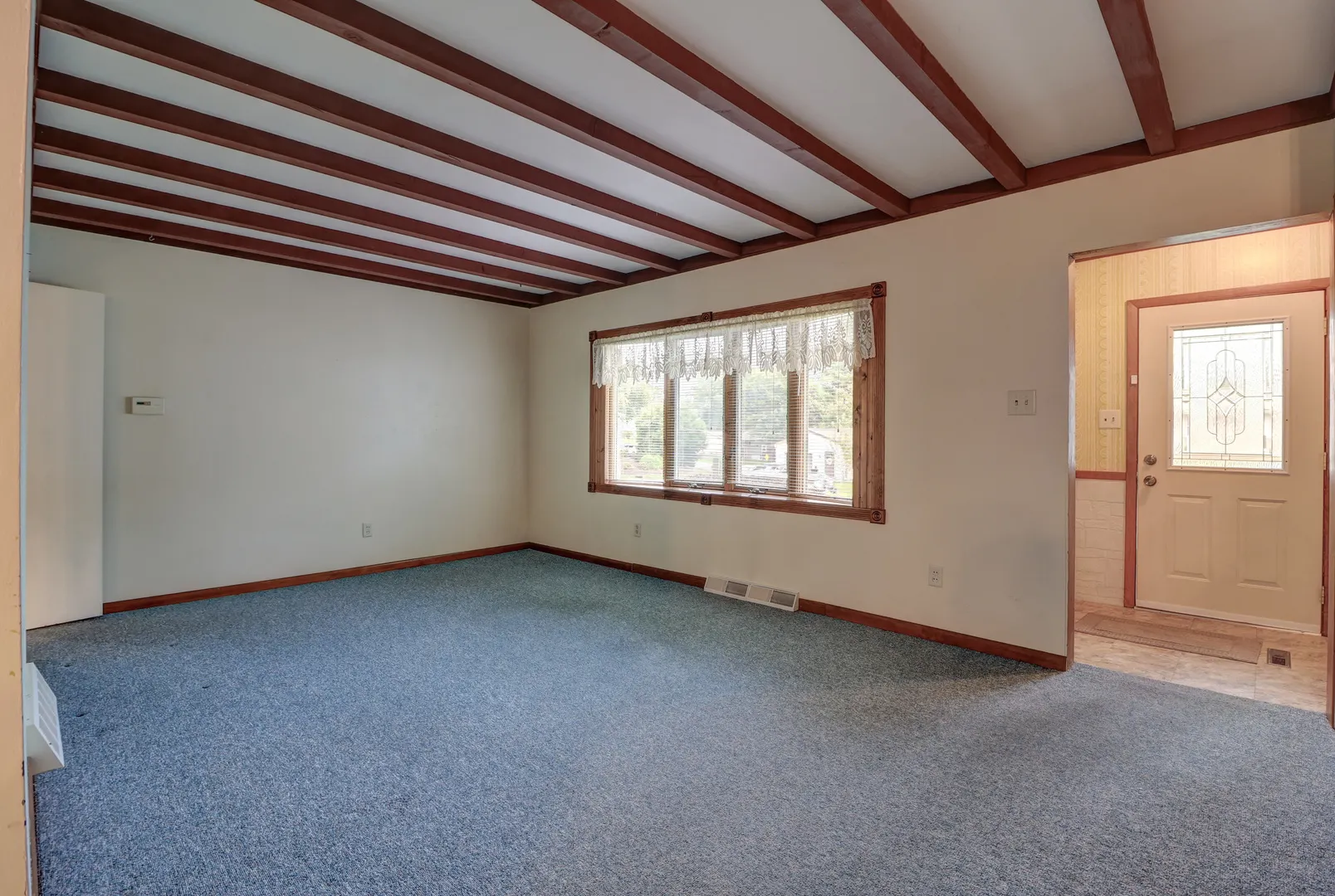 1724 N 8th Street IA
