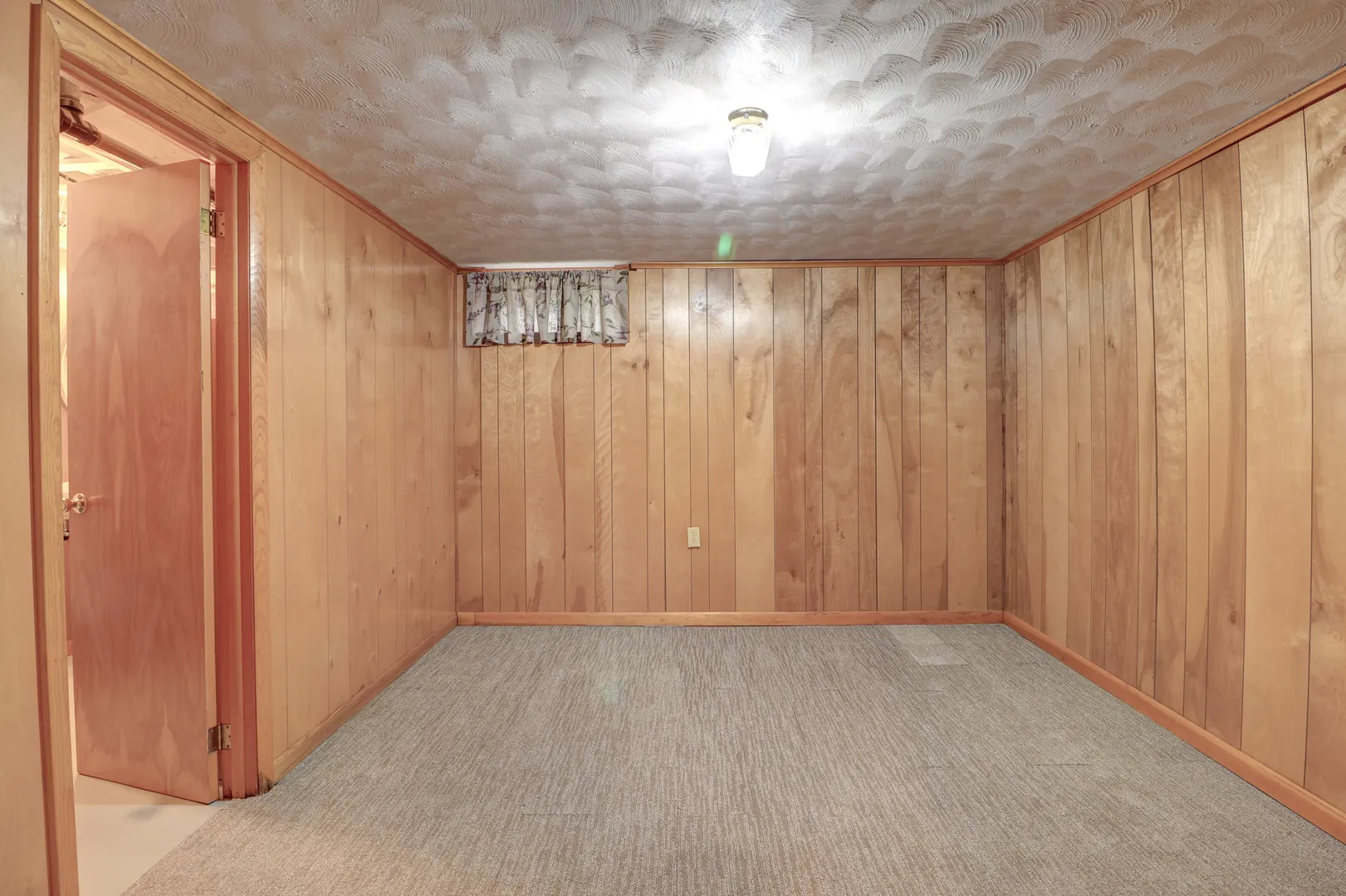 1724 N 8th Street IA