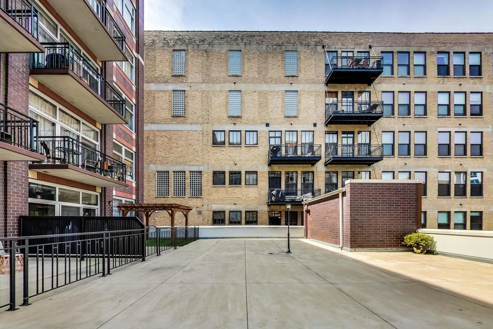 1000 W Adams Street IL #505
