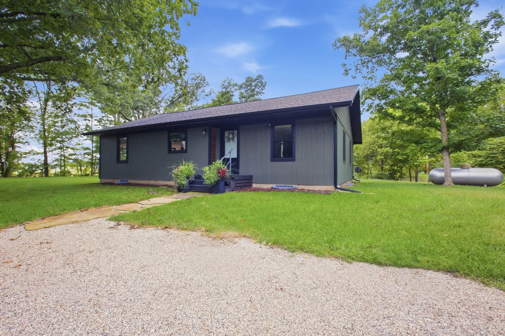 1054 County Road 2125 IL