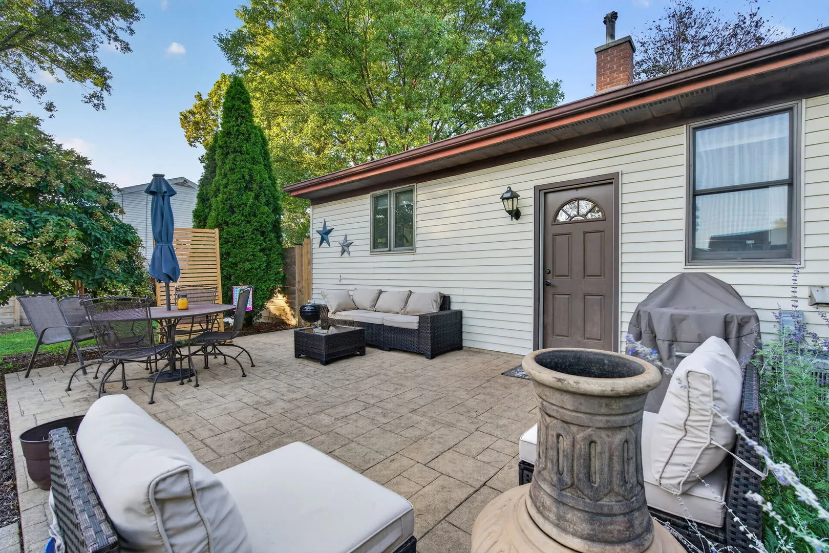 135 E 3rd Street IL