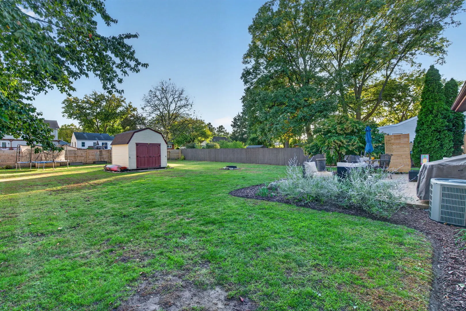 135 E 3rd Street IL