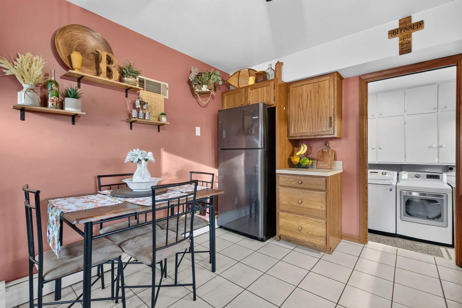 135 E 3rd Street IL
