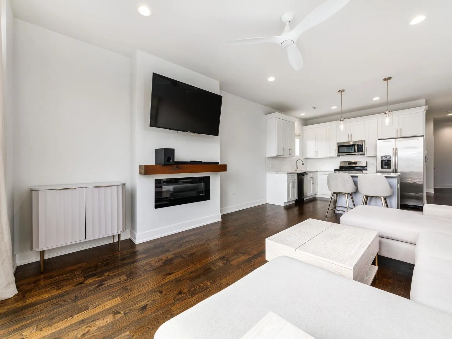 6606 S University Avenue IL #2
