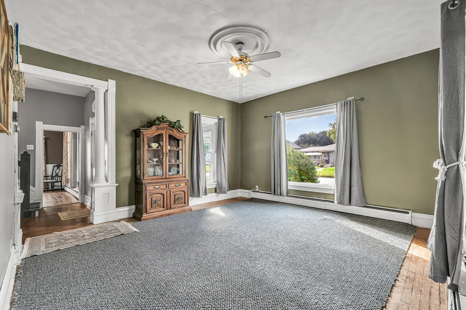 230 N College Avenue IL