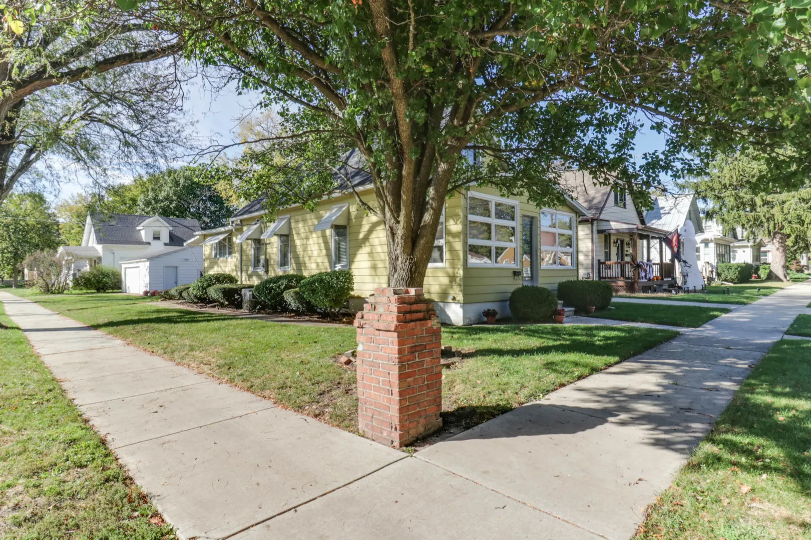 1002 N Livingston Street IL