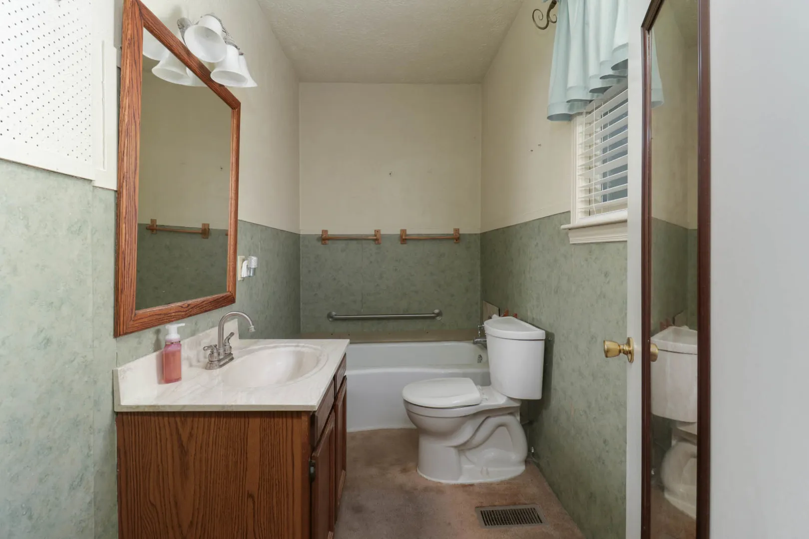 1002 N Livingston Street IL