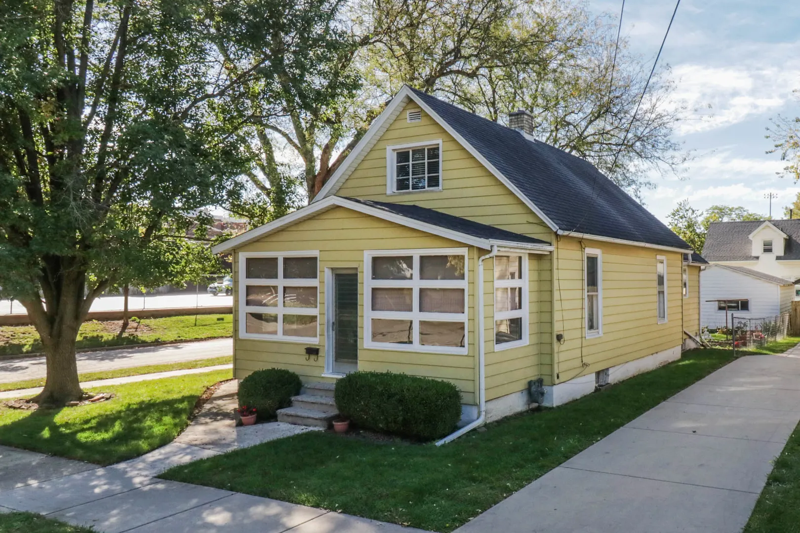 1002 N Livingston Street IL
