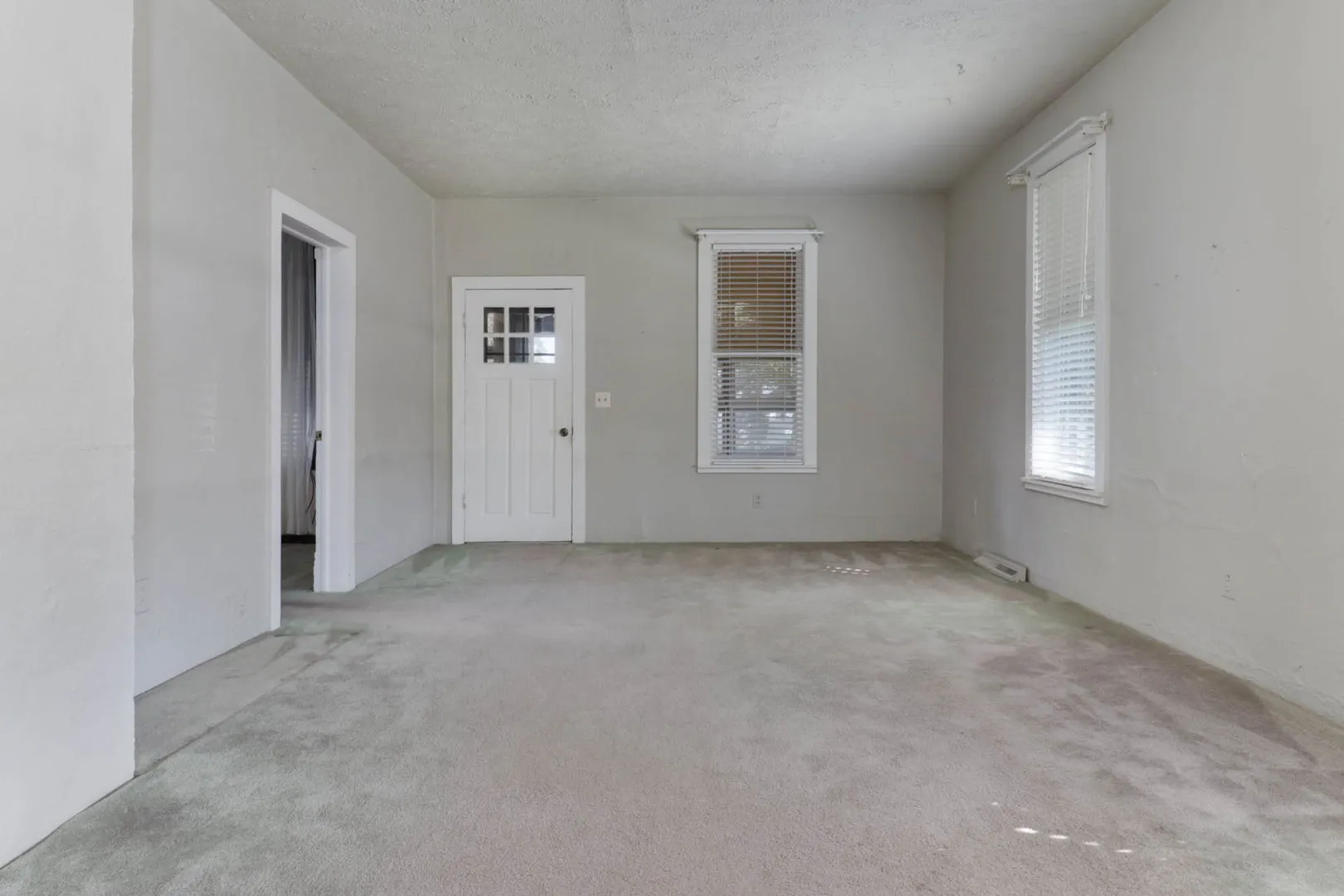1002 N Livingston Street IL