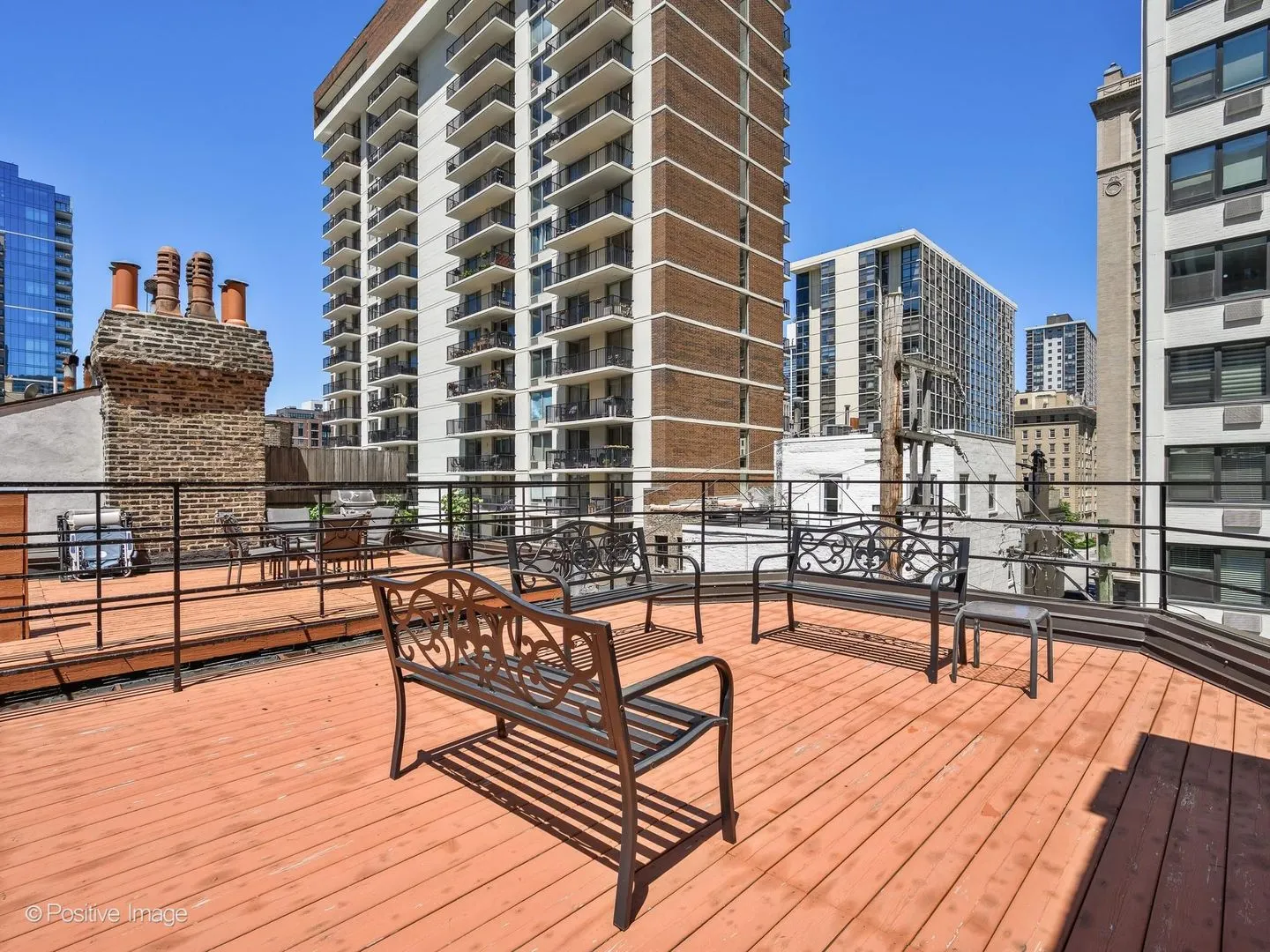 82 E Elm Street IL #1