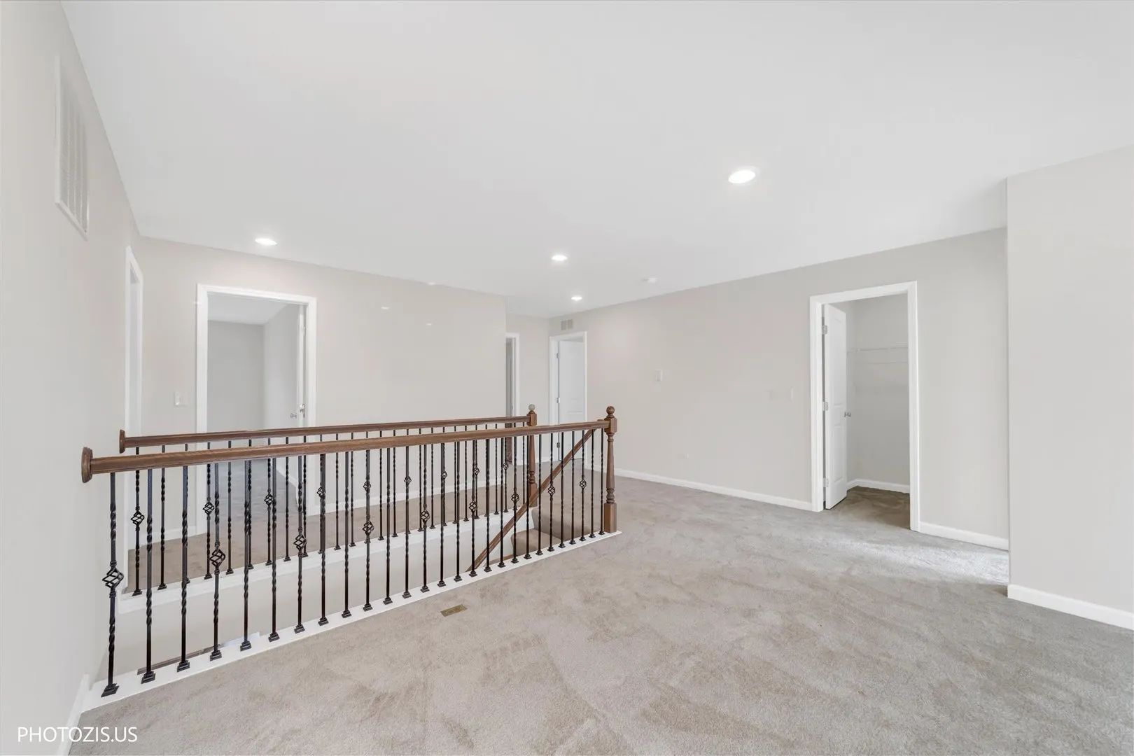 2531 Mallet Court IL