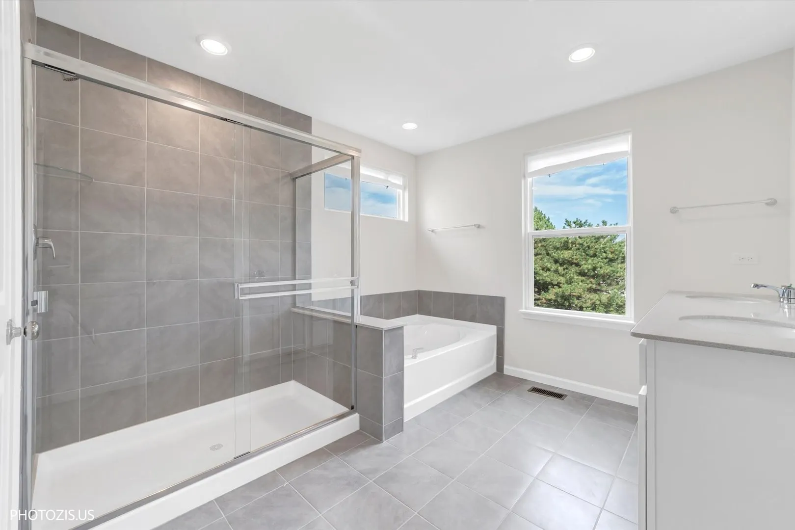 2531 Mallet Court IL