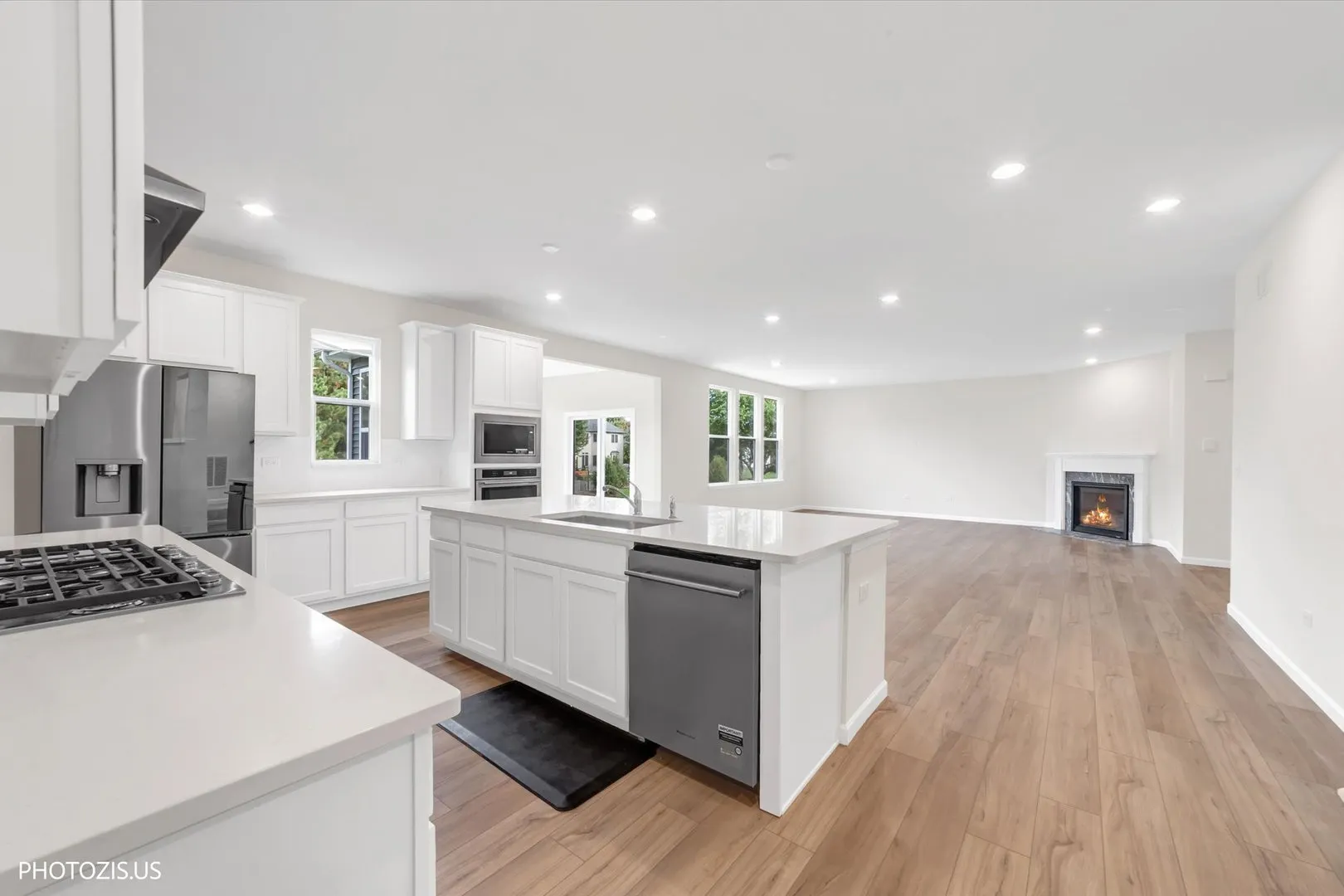 2531 Mallet Court IL