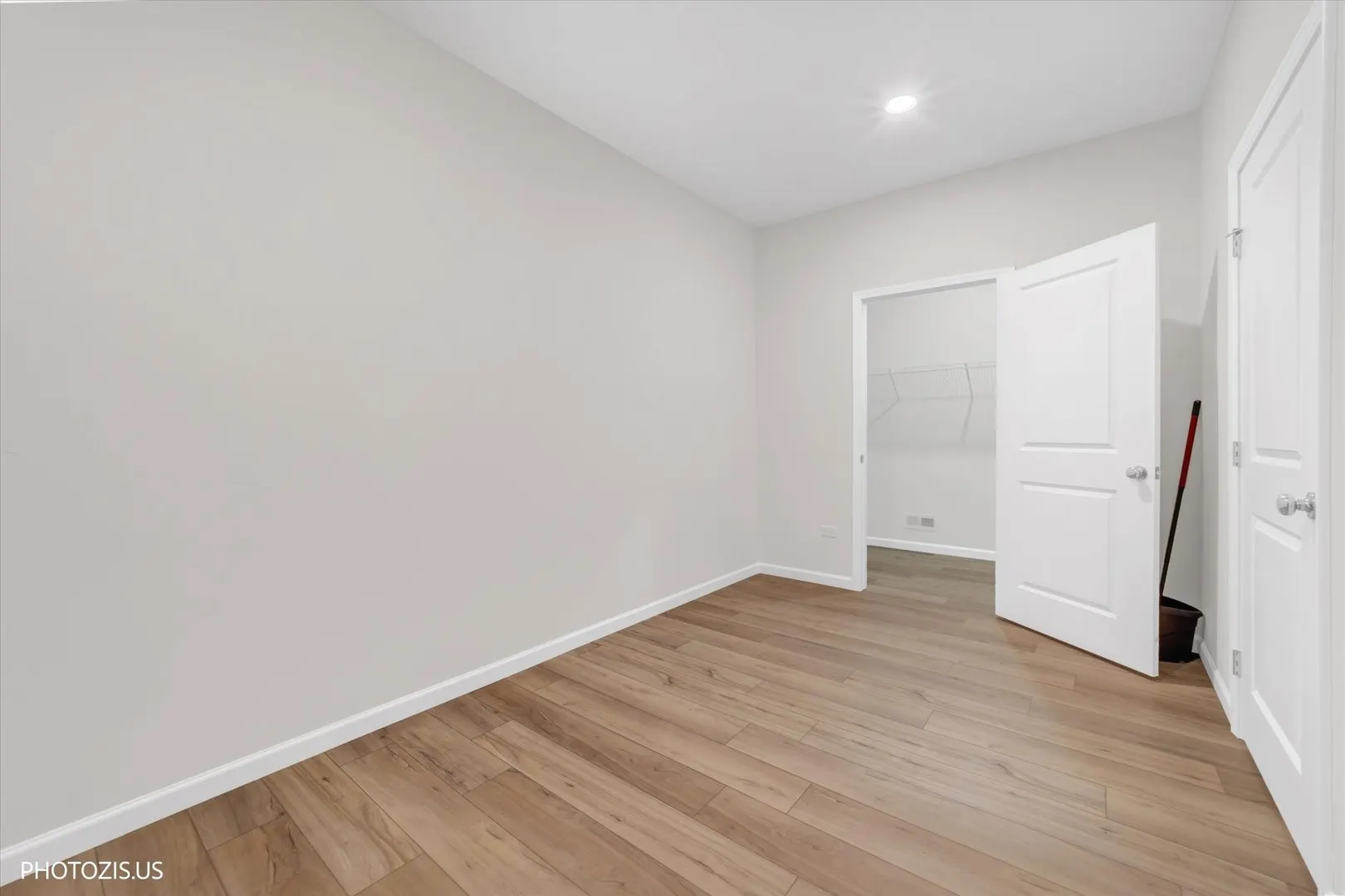 2531 Mallet Court IL