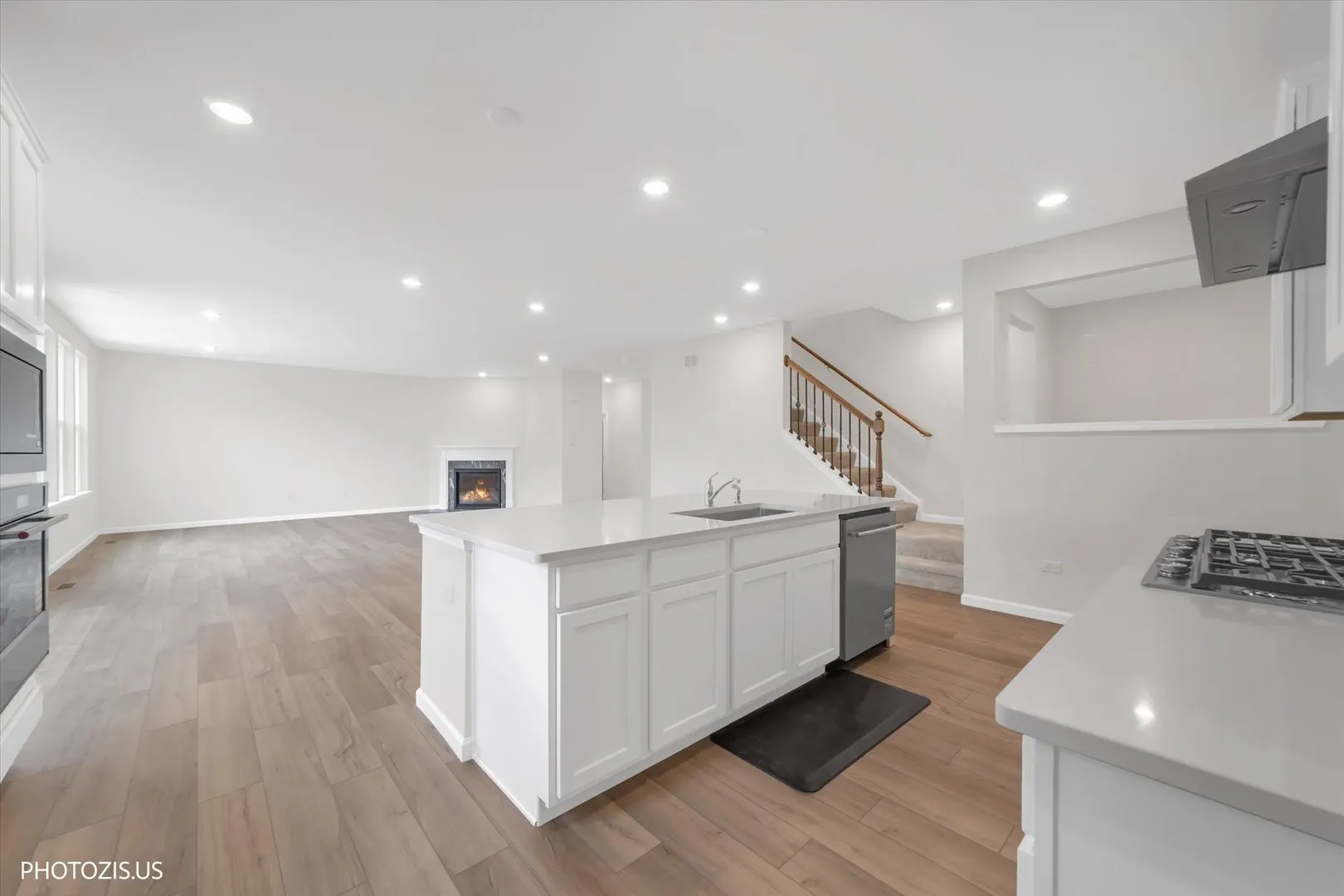 2531 Mallet Court IL