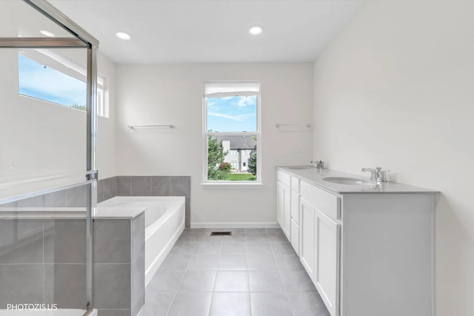 2531 Mallet Court IL