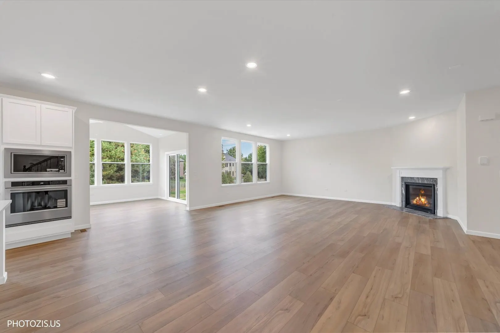 2531 Mallet Court IL
