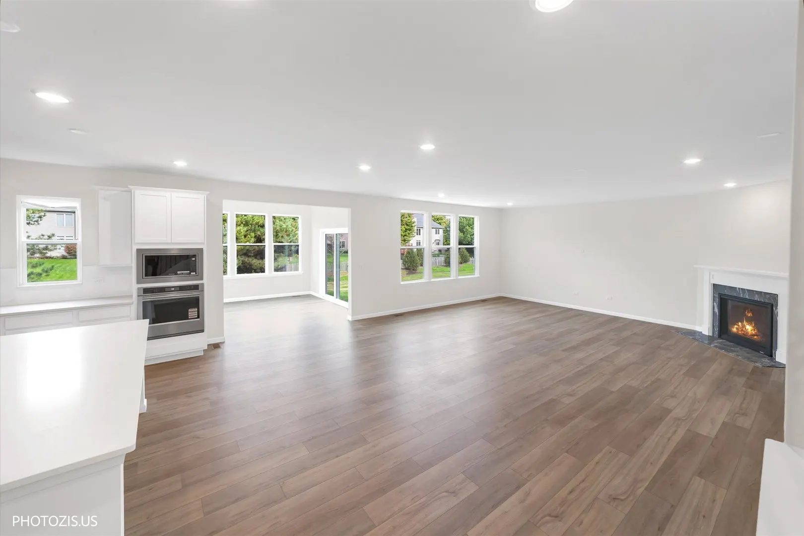 2531 Mallet Court IL