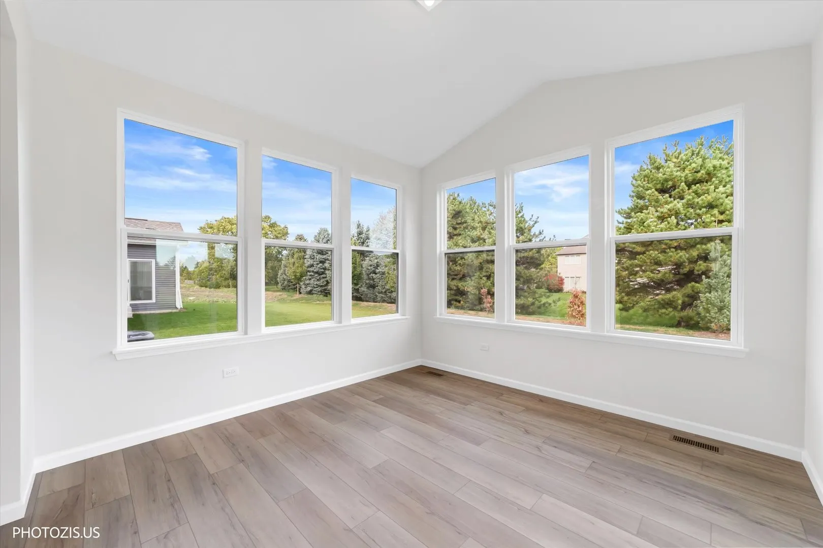 2531 Mallet Court IL