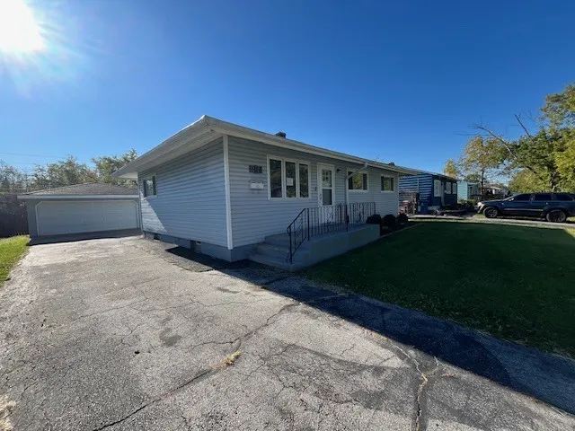 22423 Yates Avenue IL