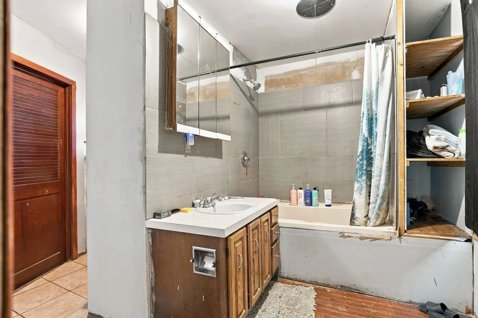 1115 W 7TH Street IA