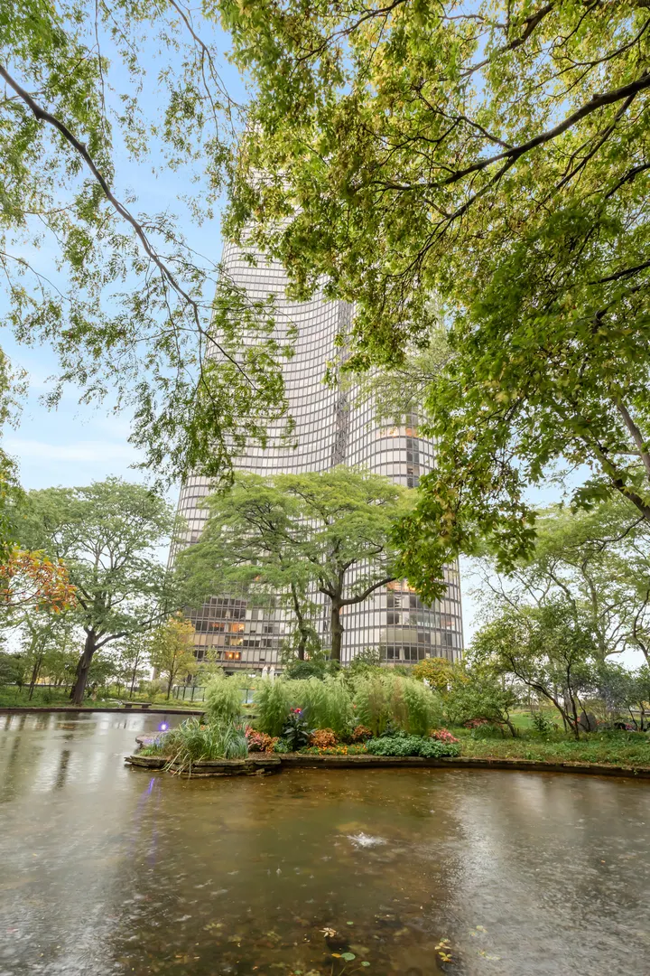 505 N Lake Shore Drive IL #5906-07
