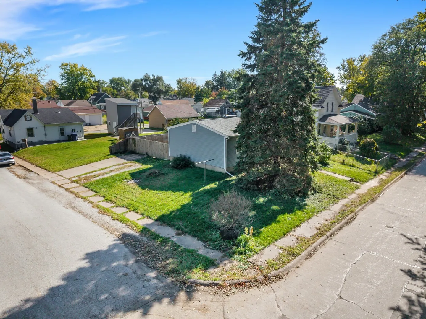 705 S Fairmount Street IA