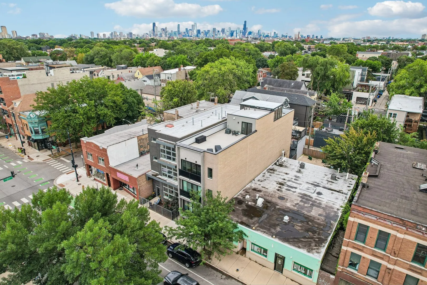 2209 W Belmont Avenue IL #2