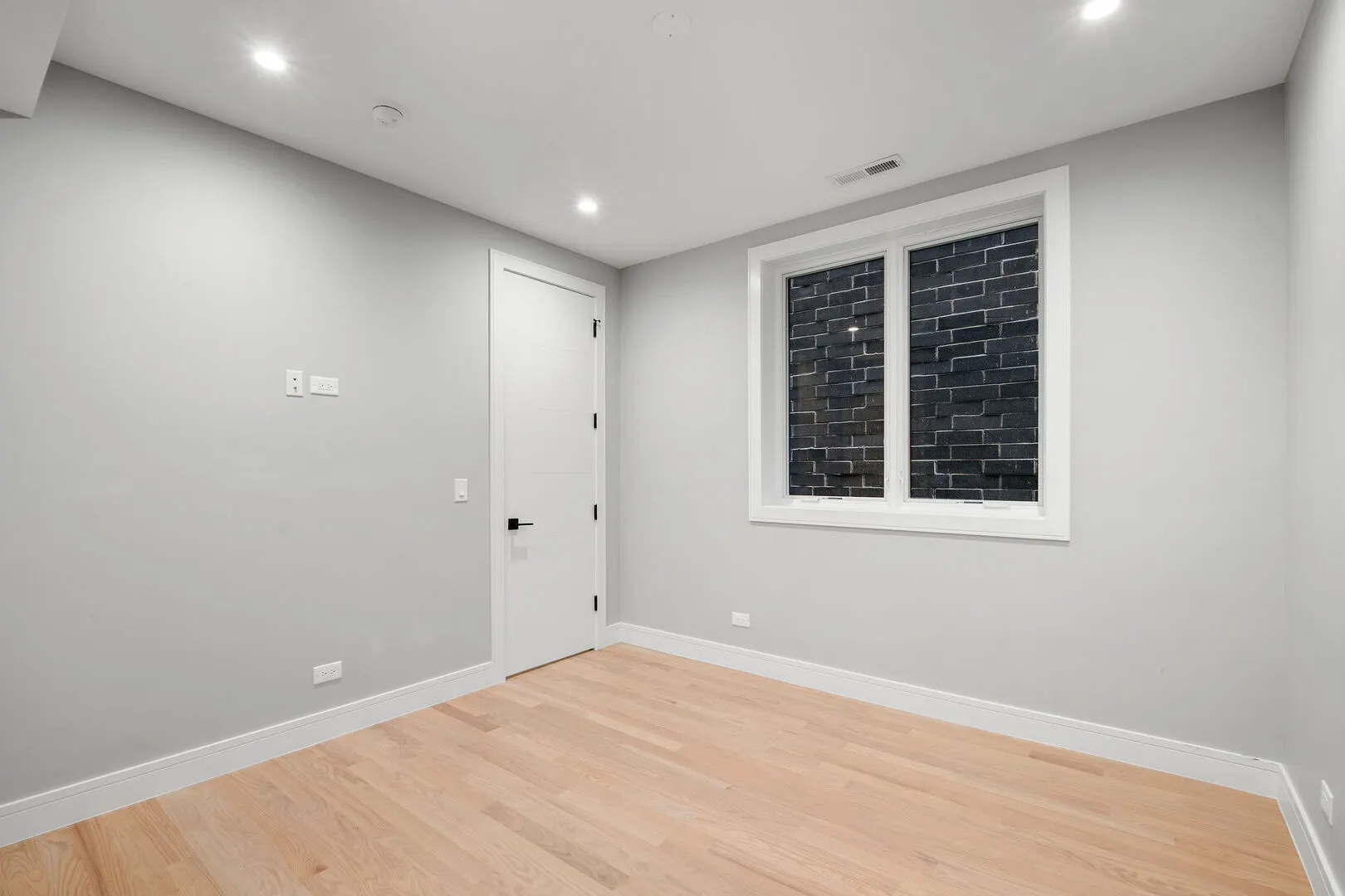 2209 W Belmont Avenue IL #2